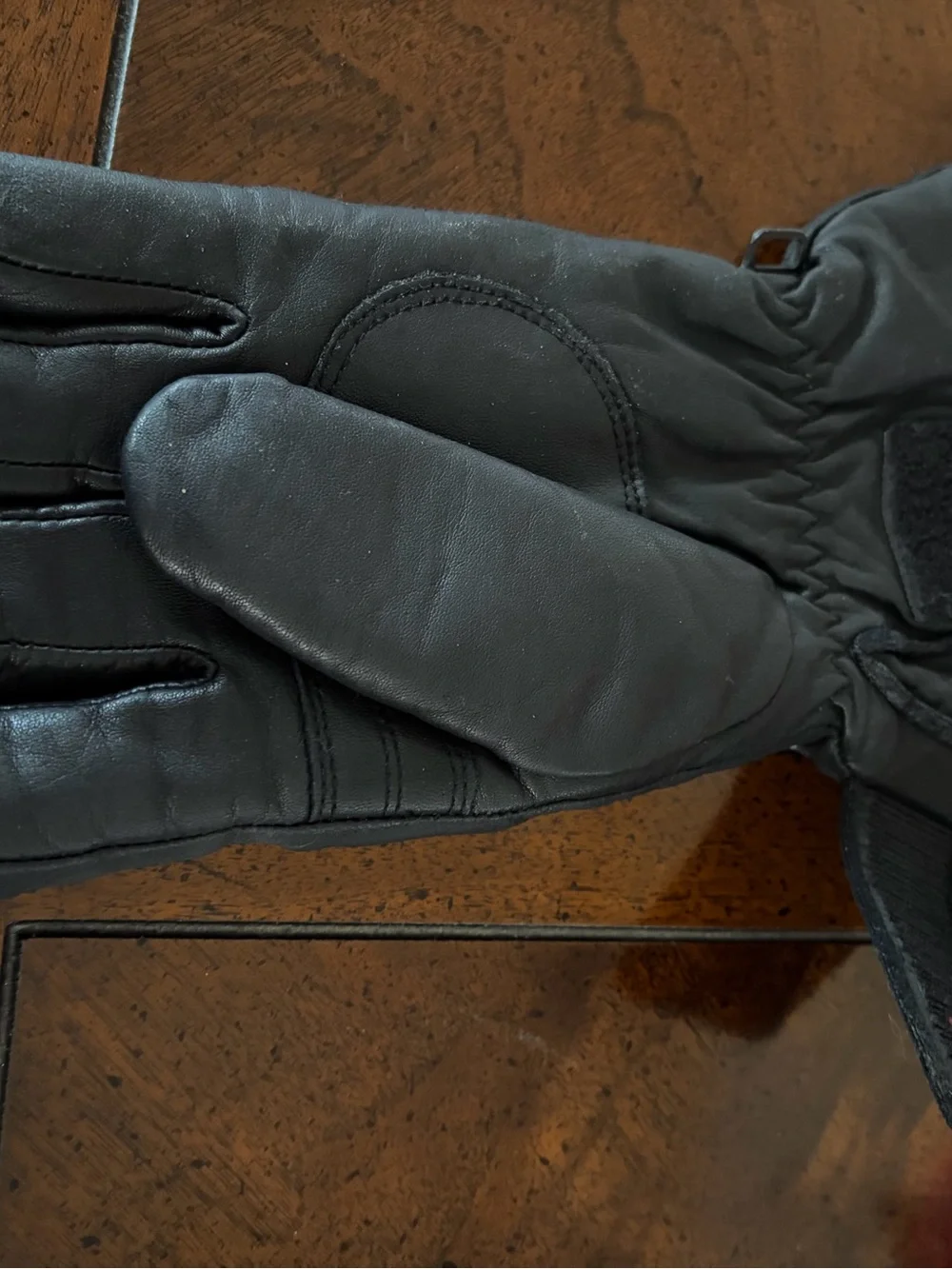 Black Leather Wind-Tex Gloves with velcro wrist!
